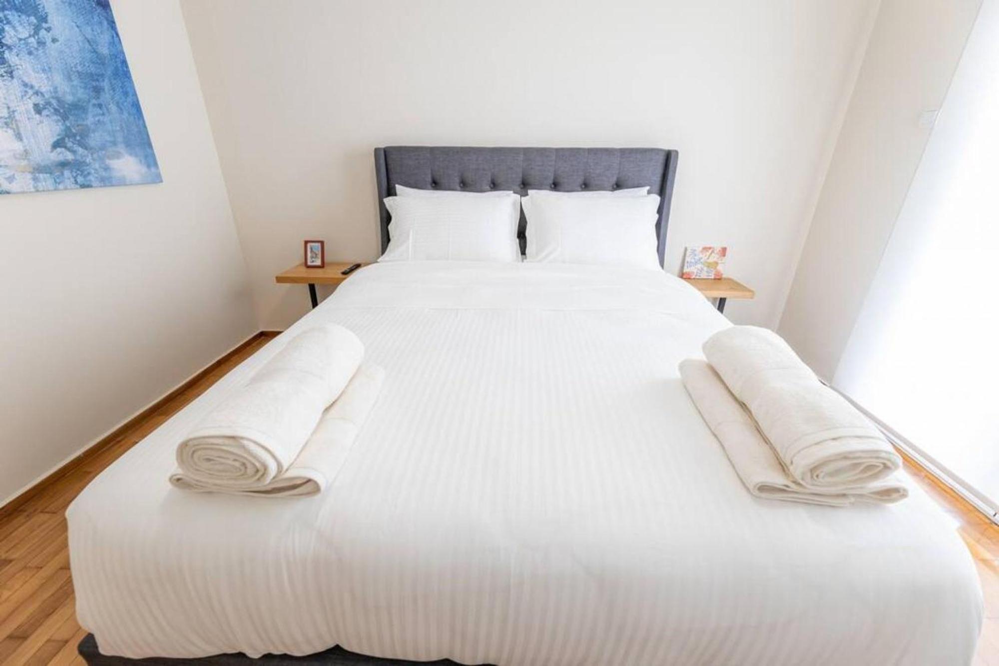 Amfitritis Family Lux Apartment At Palaio Faliro Athen Eksteriør bilde